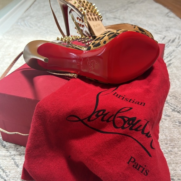 brand Louboutin new never been worn size 39 elegant shoes, prestige condition - Picture 2 of 3